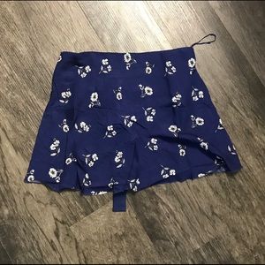 Cute Navy Blue Crop Top Lace Up Back Small